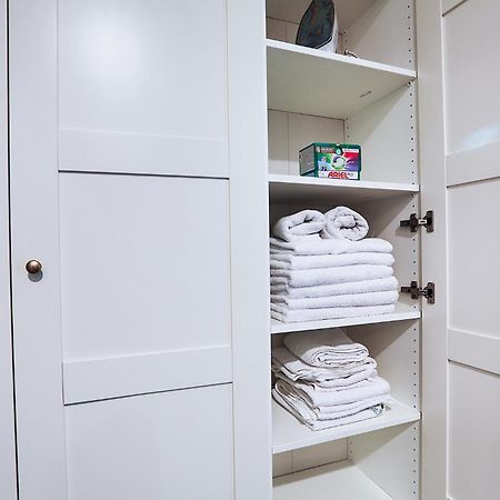 Two-Bedroom Haven In The Old Town Прага Екстериор снимка