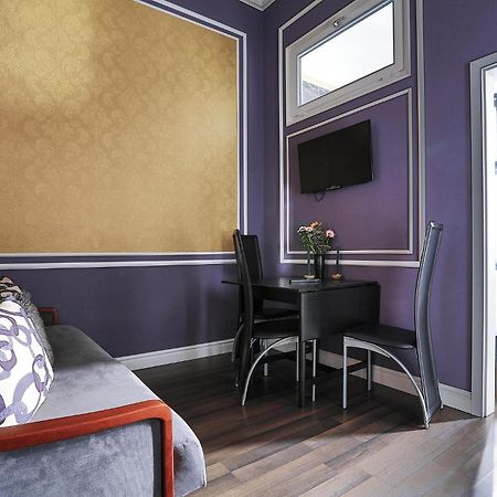 Two-Bedroom Haven In The Old Town Прага Екстериор снимка