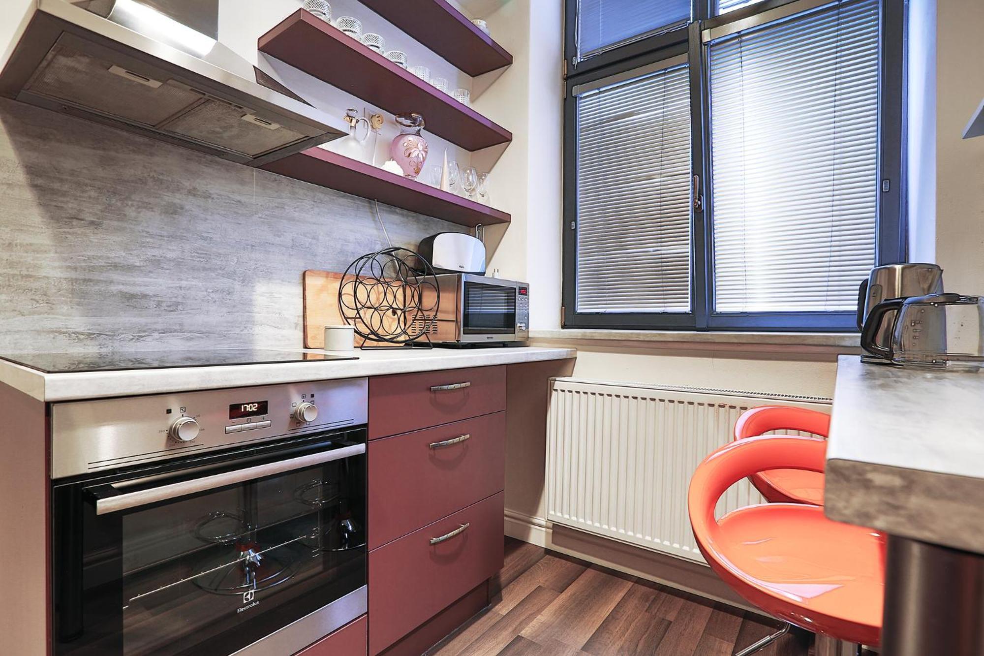 Two-Bedroom Haven In The Old Town Прага Екстериор снимка